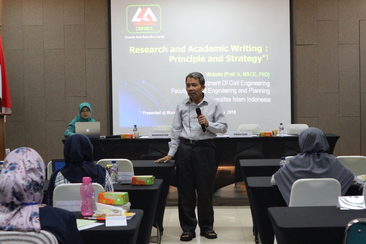 Research and Academic Writing: Pricipal and Strategy