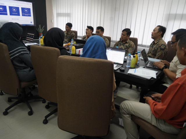 Benchmarking oleh Universitas Islam Negeri (UIN) Sunan Gunung Djati Bandung bersama Universitas Islam Indonesia