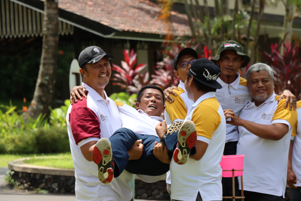 Keseruan Outbound Rektorat UII