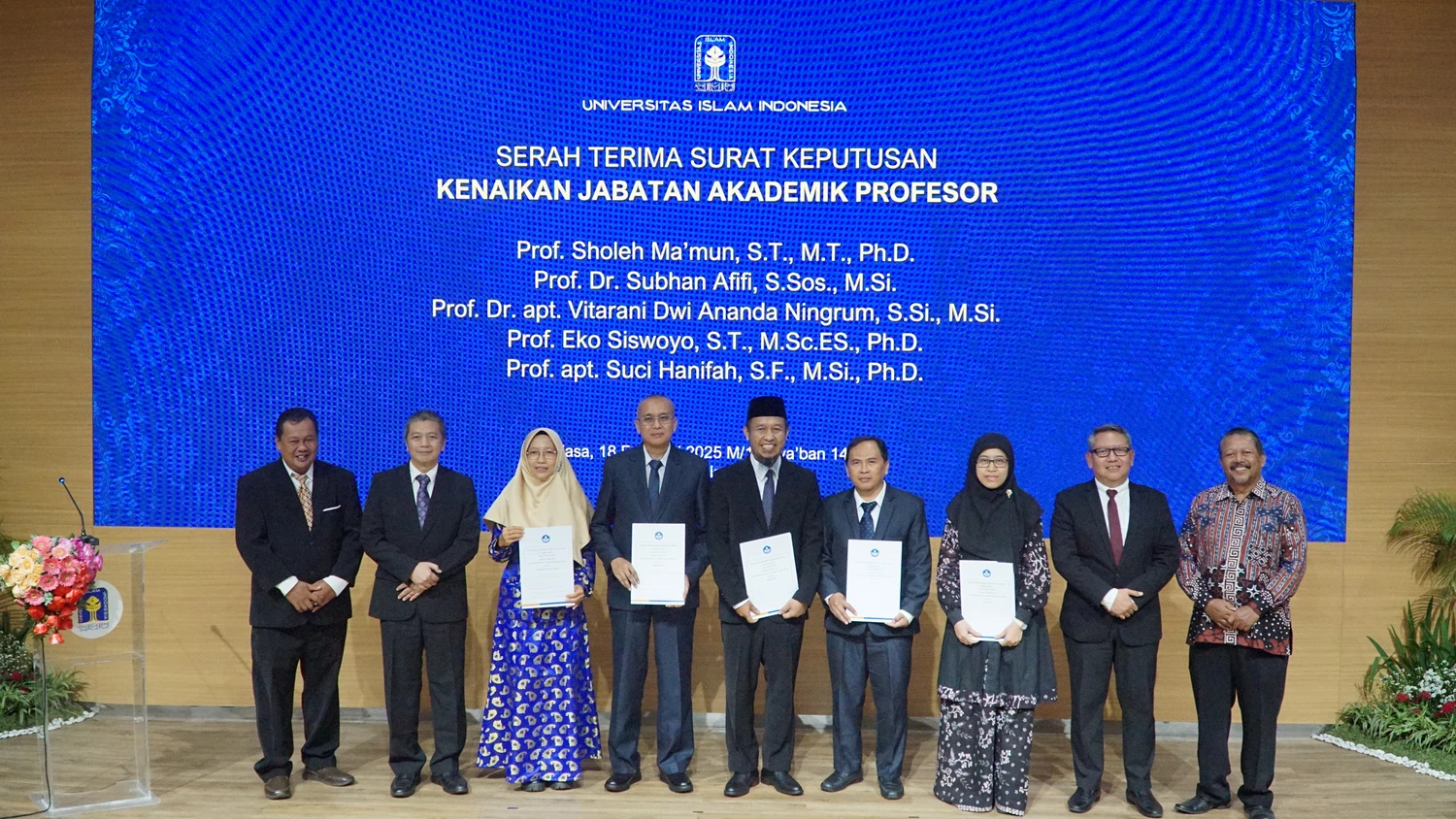 Foto Bersama Penerima Jabatan Akademik Profesor